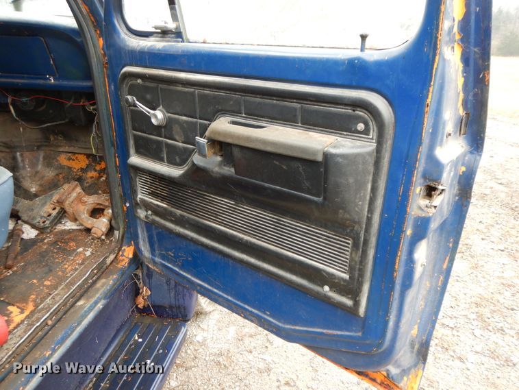 image for item HP9098 1979 Ford F600  dump truck