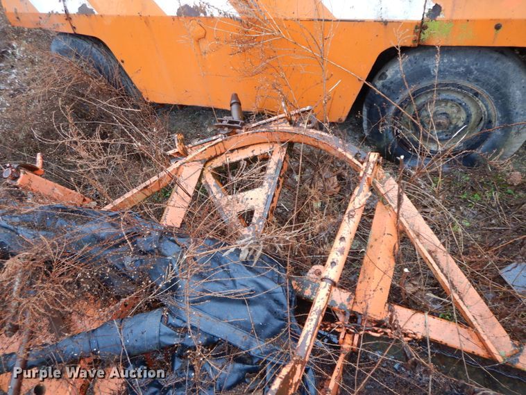 image for item HP9098 1979 Ford F600  dump truck