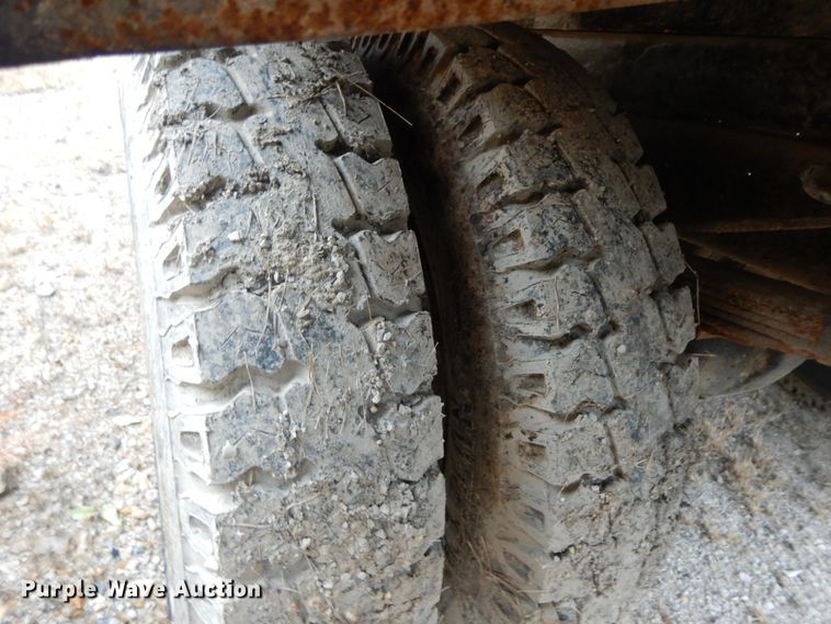 image for item HP9098 1979 Ford F600  dump truck
