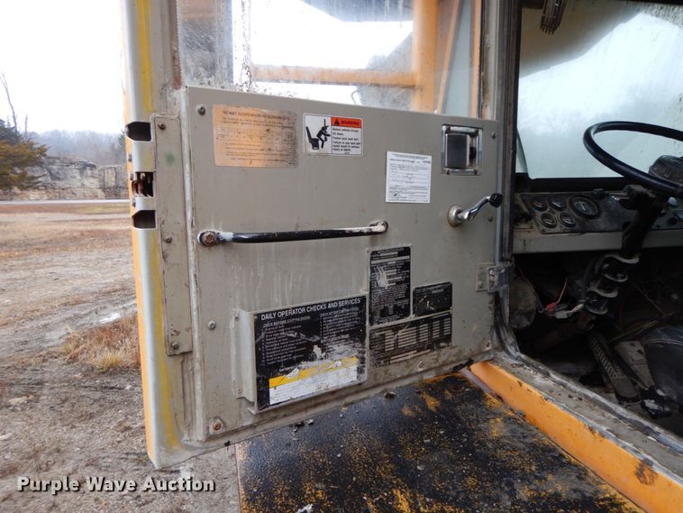 image for item HP9100 1994 Oshkosh S-2146  ready mix truck