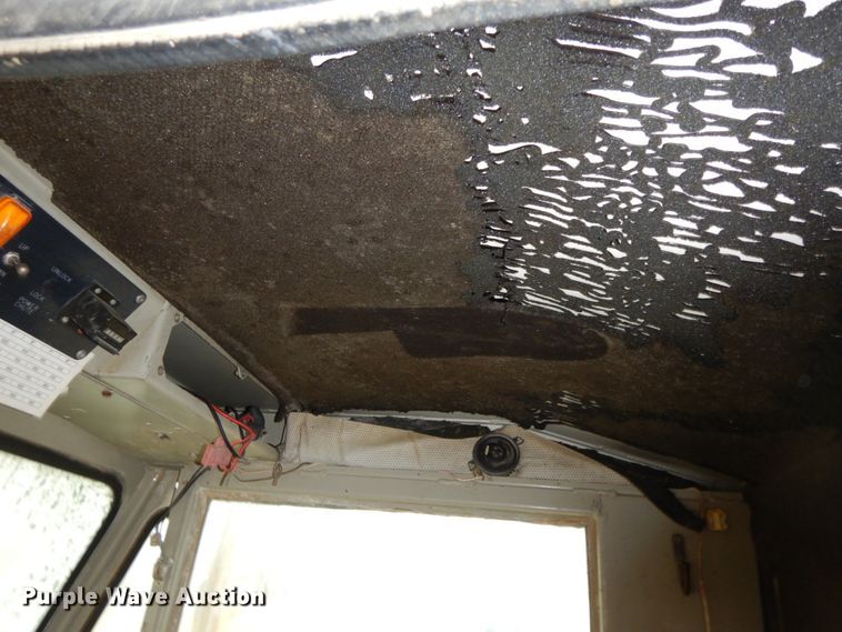 image for item HP9100 1994 Oshkosh S-2146  ready mix truck