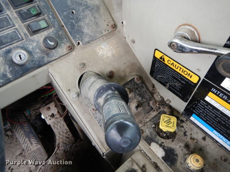 image for item HP9100 1994 Oshkosh S-2146  ready mix truck