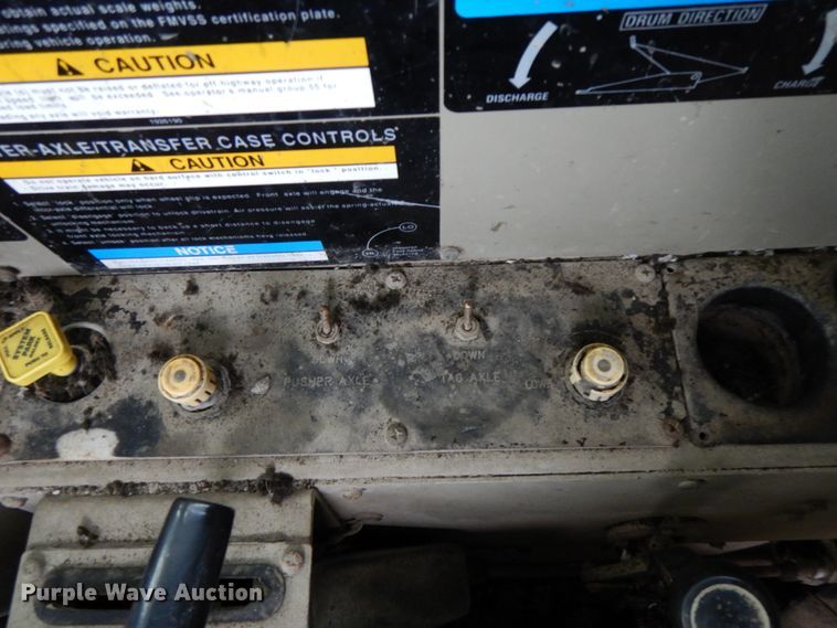 image for item HP9100 1994 Oshkosh S-2146  ready mix truck