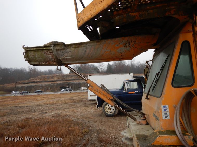 image for item HP9100 1994 Oshkosh S-2146  ready mix truck