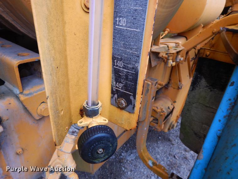 image for item HP9100 1994 Oshkosh S-2146  ready mix truck