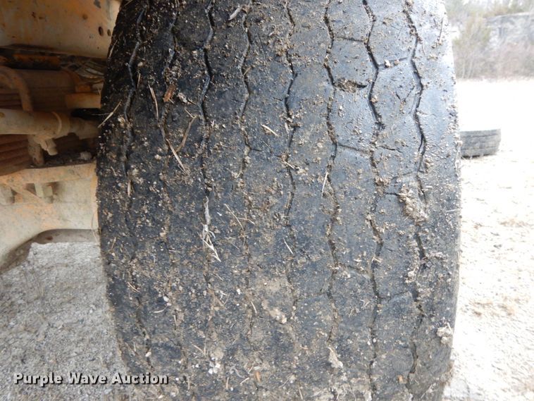 image for item HP9100 1994 Oshkosh S-2146  ready mix truck