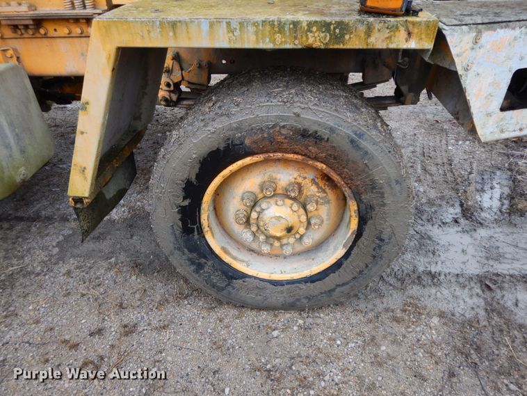 image for item HP9100 1994 Oshkosh S-2146  ready mix truck