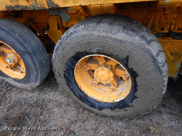 image for item HP9100 1994 Oshkosh S-2146  ready mix truck