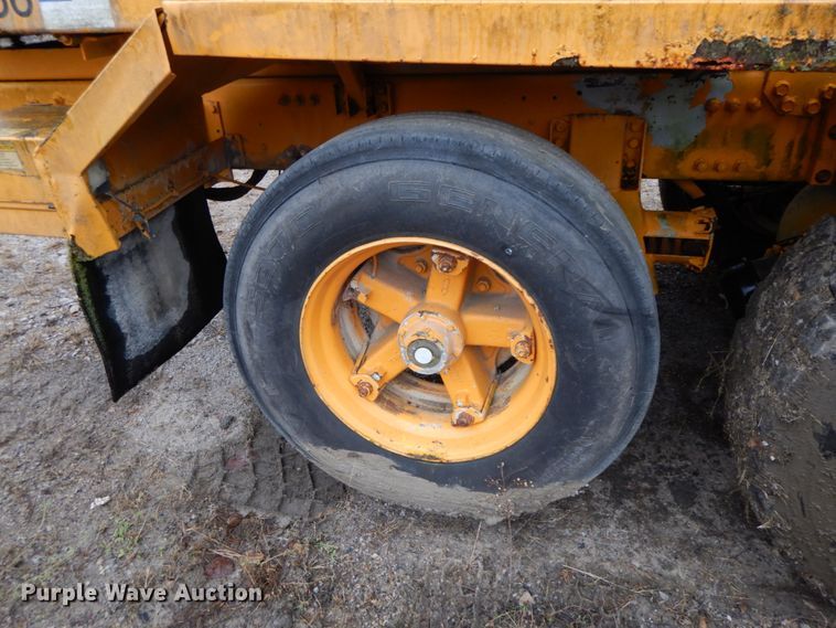 image for item HP9100 1994 Oshkosh S-2146  ready mix truck