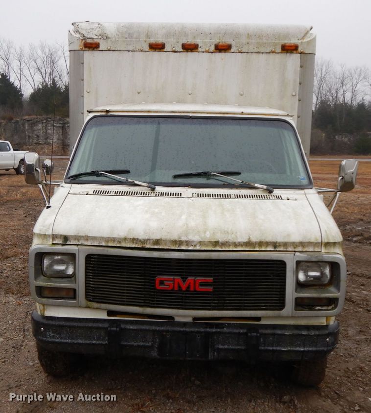 image for item HP9101 1993 GMC Vandura G3500  box truck