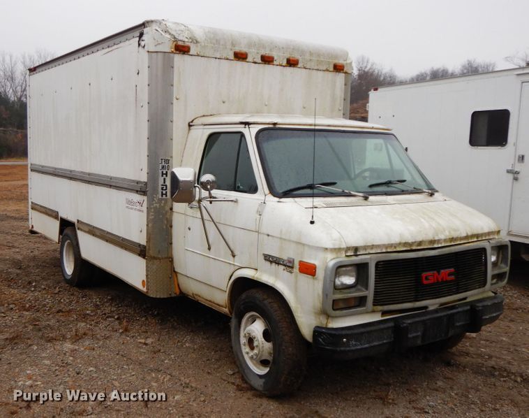 image for item HP9101 1993 GMC Vandura G3500  box truck