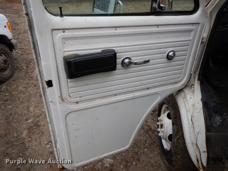 image for item HP9101 1993 GMC Vandura G3500  box truck