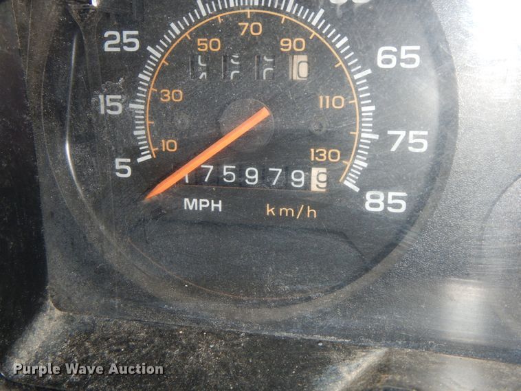 image for item HP9101 1993 GMC Vandura G3500  box truck