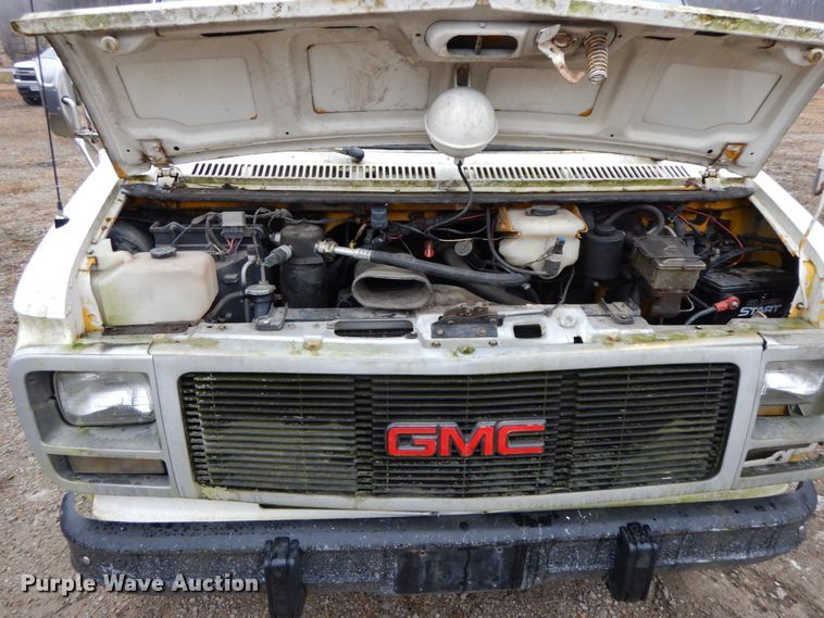 image for item HP9101 1993 GMC Vandura G3500  box truck