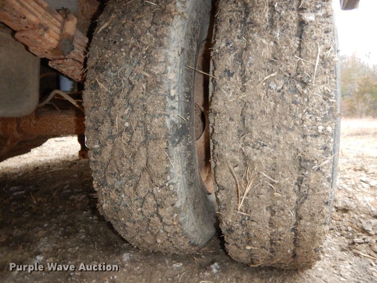 image for item HP9101 1993 GMC Vandura G3500  box truck