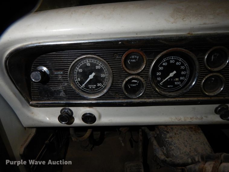 image for item HP9103 1975 Ford F700  dump flatbed truck