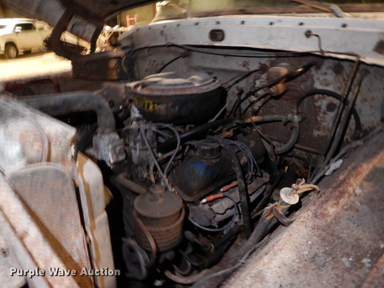 image for item HP9103 1975 Ford F700  dump flatbed truck