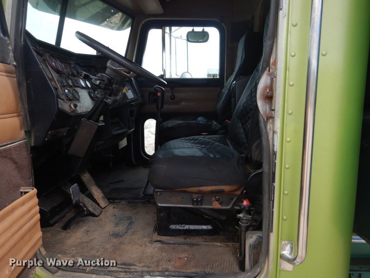 image for item HP9765 1991 Peterbilt 379  dump truck