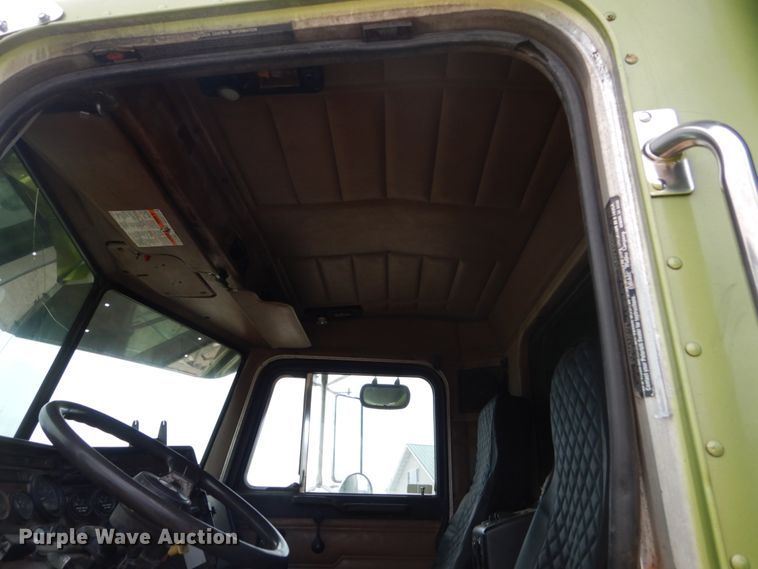 image for item HP9765 1991 Peterbilt 379  dump truck