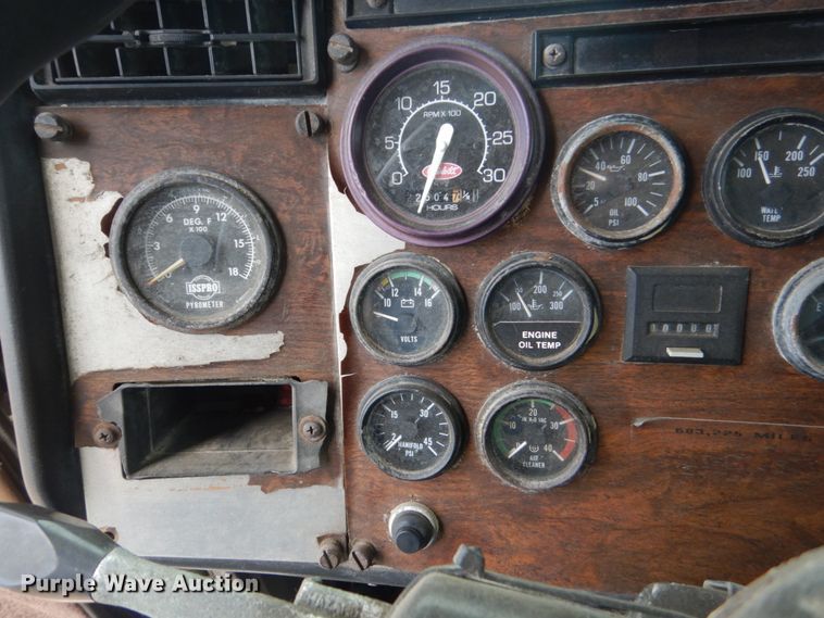 image for item HP9765 1991 Peterbilt 379  dump truck