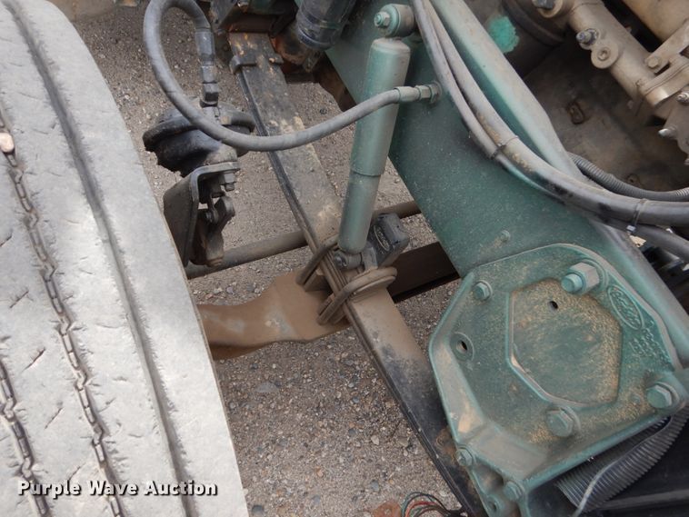 image for item HP9765 1991 Peterbilt 379  dump truck