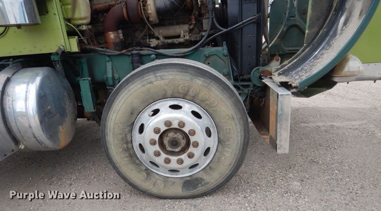 image for item HP9765 1991 Peterbilt 379  dump truck