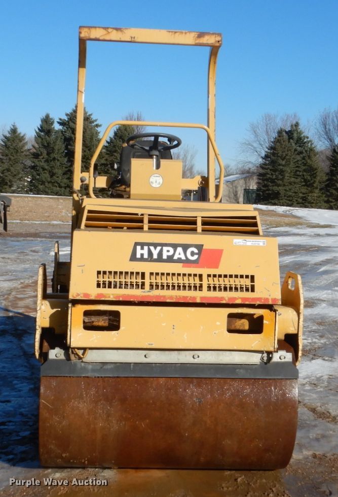 image for item HU9788 1998 Hypac C747B  vibratory double drum roller