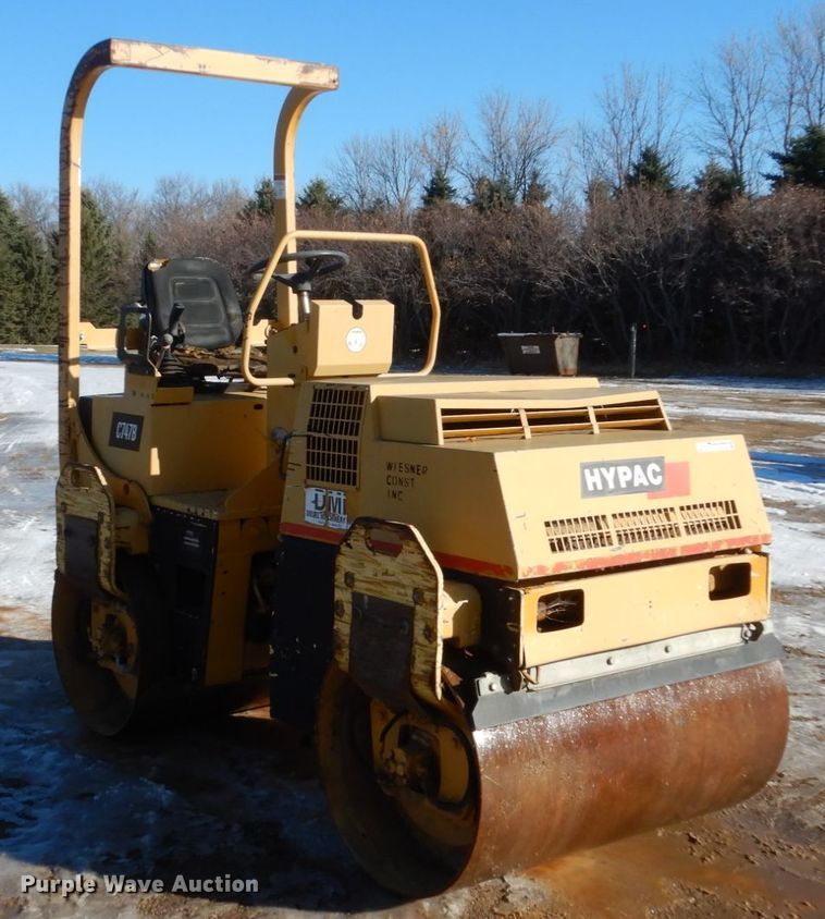 image for item HU9788 1998 Hypac C747B  vibratory double drum roller