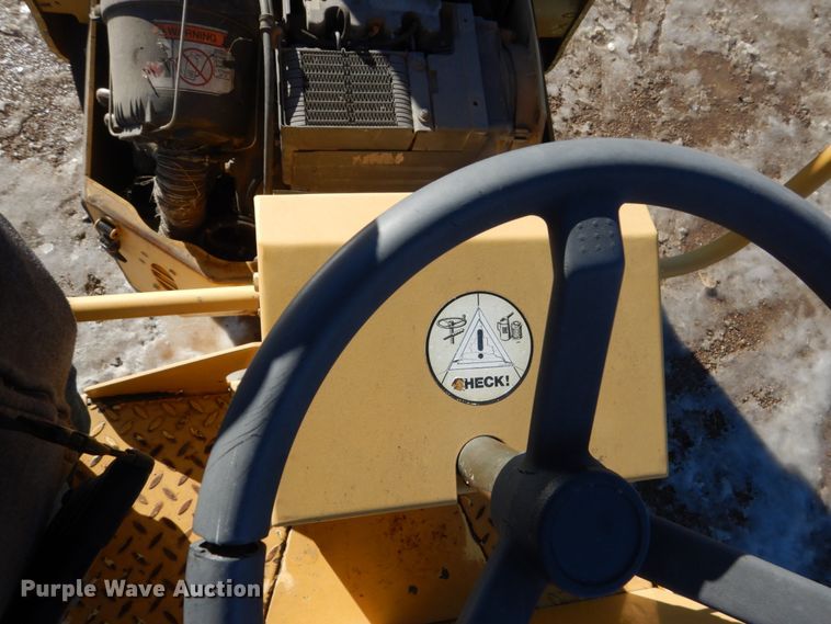 image for item HU9788 1998 Hypac C747B  vibratory double drum roller