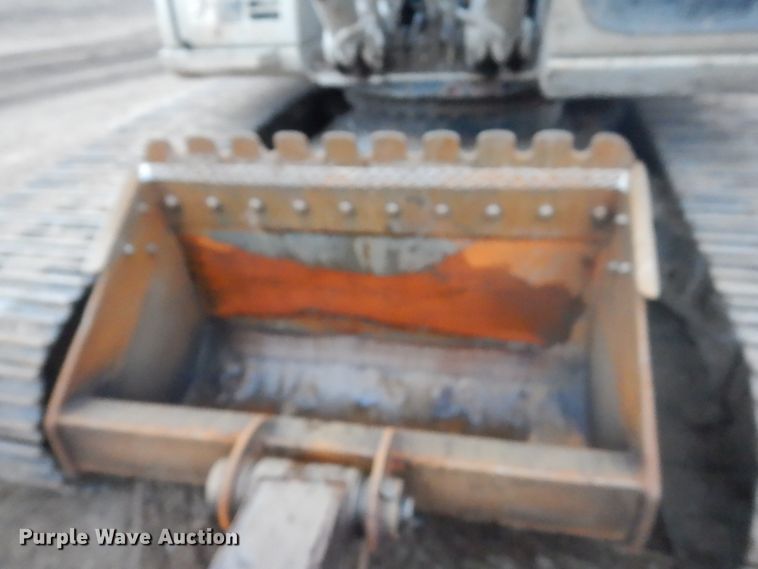 image for item HU9812 2006 Link Belt 240LX  long reach excavator