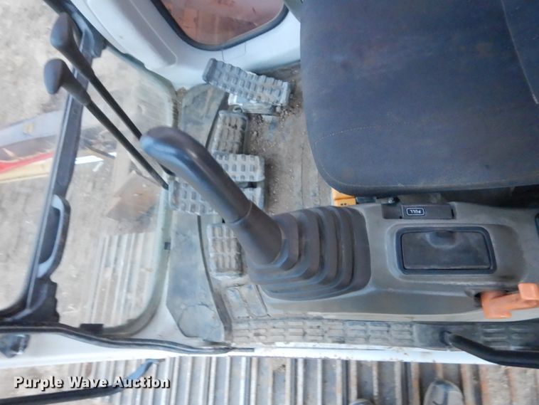 image for item HU9812 2006 Link Belt 240LX  long reach excavator