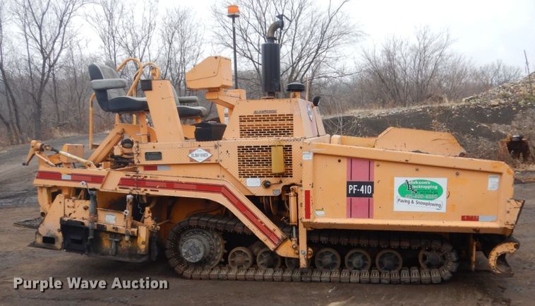 image for item HU9822 1996 Blaw Knox PF-410  paver