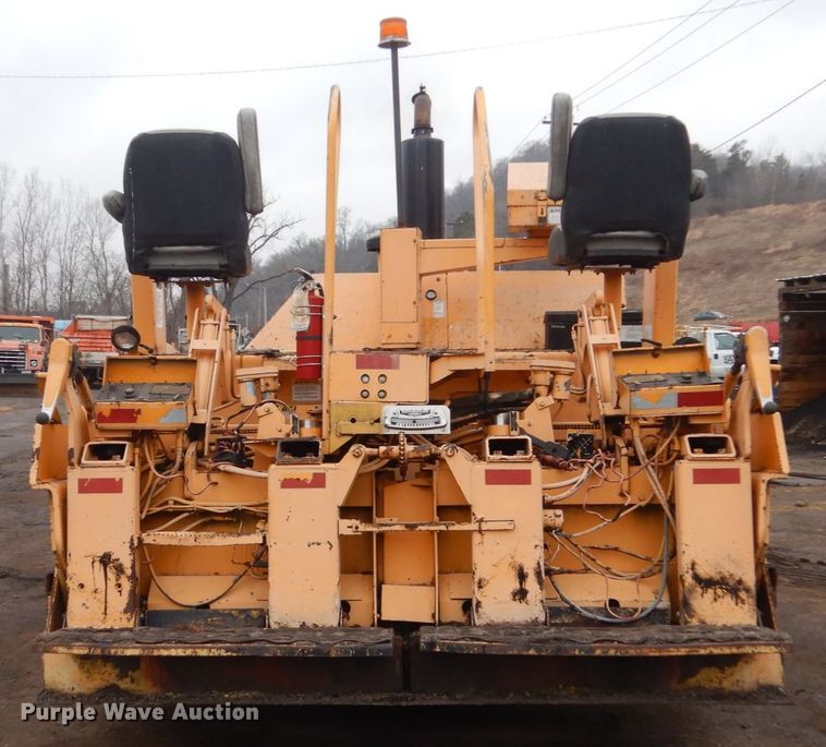 image for item HU9822 1996 Blaw Knox PF-410  paver