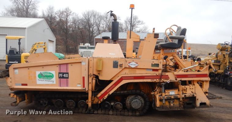 image for item HU9822 1996 Blaw Knox PF-410  paver