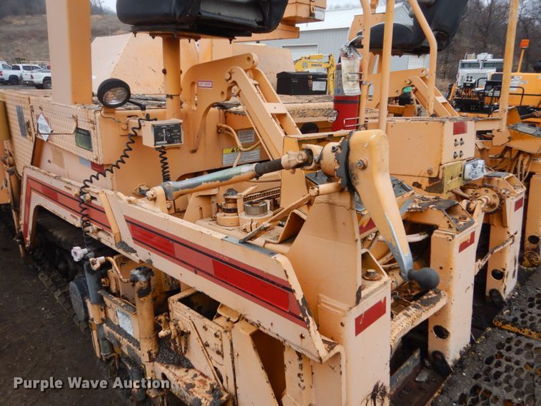 image for item HU9822 1996 Blaw Knox PF-410  paver