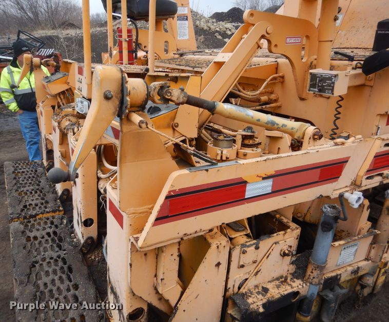 image for item HU9822 1996 Blaw Knox PF-410  paver