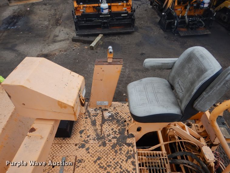 image for item HU9822 1996 Blaw Knox PF-410  paver