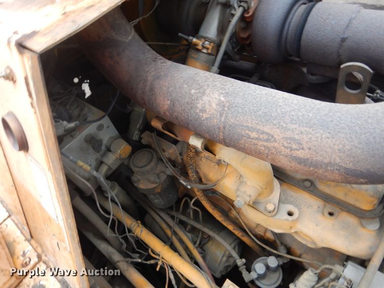 image for item HU9822 1996 Blaw Knox PF-410  paver