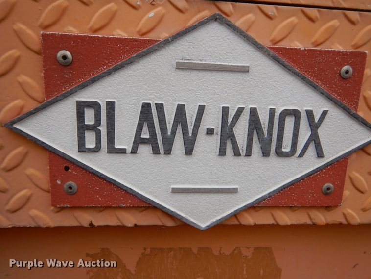 image for item HU9822 1996 Blaw Knox PF-410  paver