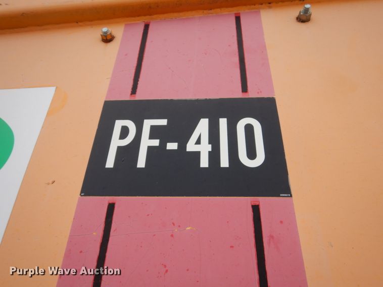 image for item HU9822 1996 Blaw Knox PF-410  paver