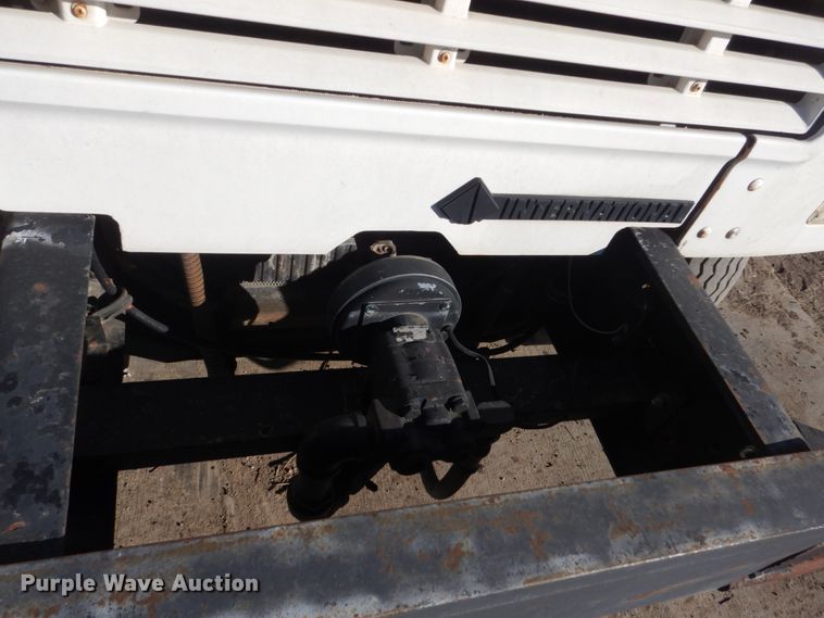 image for item HU9830 1994 International 4900  dump truck