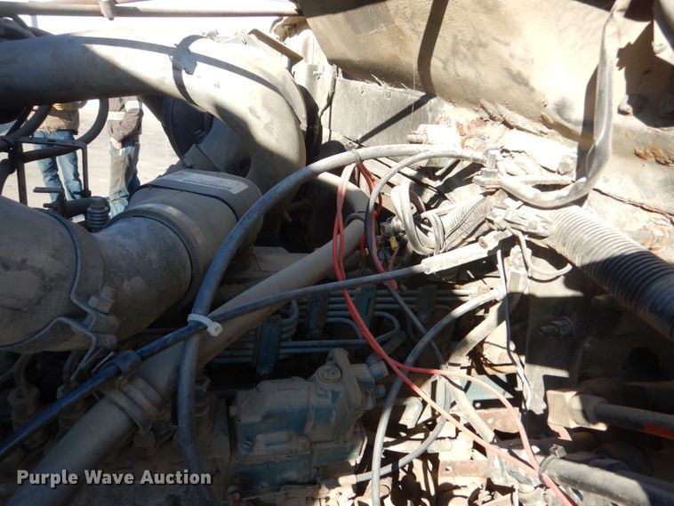 image for item HU9830 1994 International 4900  dump truck