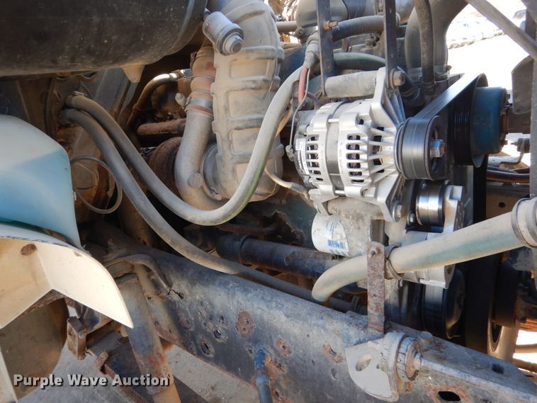 image for item HU9830 1994 International 4900  dump truck