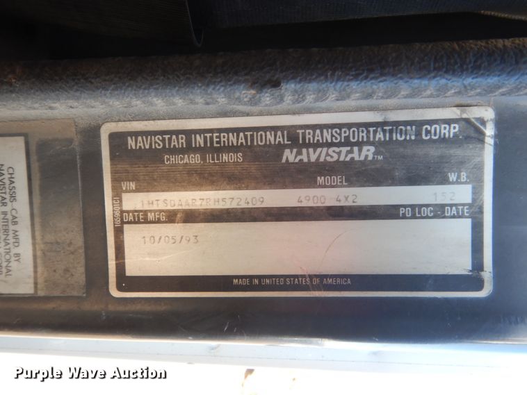 image for item HU9830 1994 International 4900  dump truck