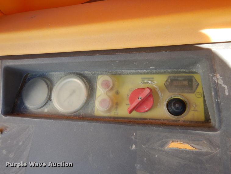 image for item HU9832 Atlas Copco XAS185JD  air compressor