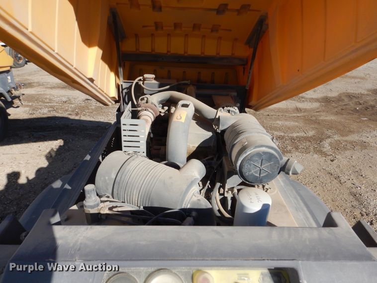 image for item HU9832 Atlas Copco XAS185JD  air compressor