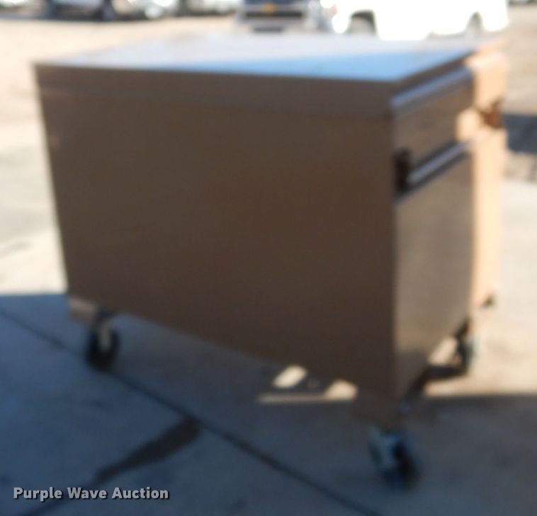 image for item HU9833 Knaack 4830 toolbox