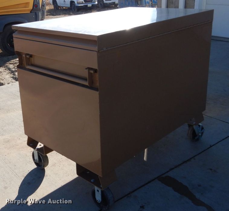 image for item HU9833 Knaack 4830 toolbox