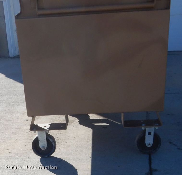 image for item HU9833 Knaack 4830 toolbox