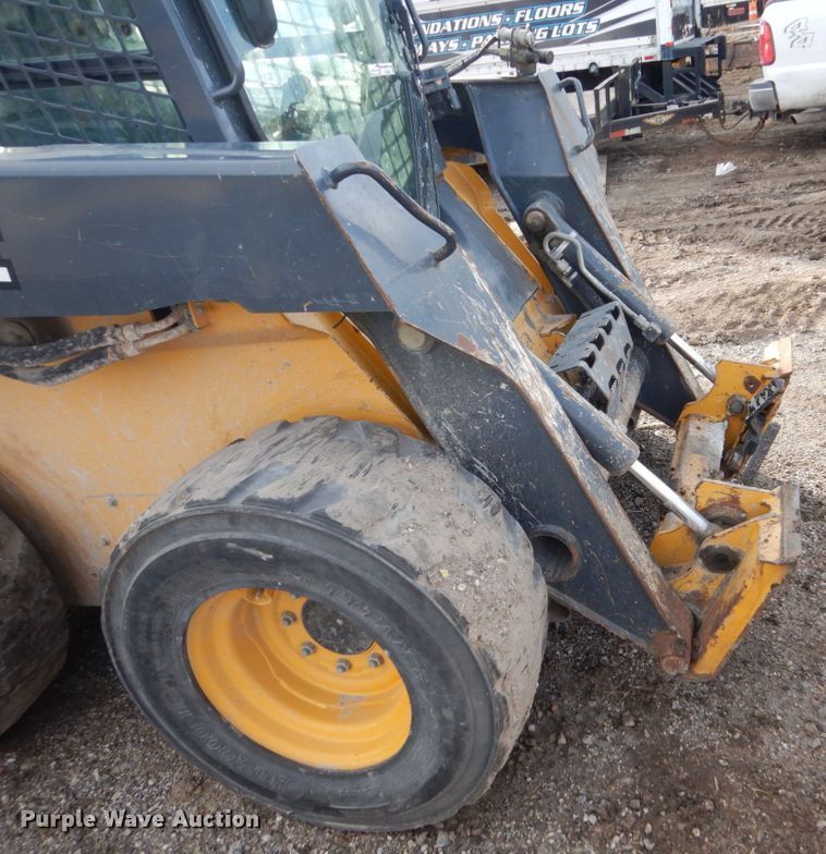 image for item HU9856 2012 John Deere 326D  skid steer loader